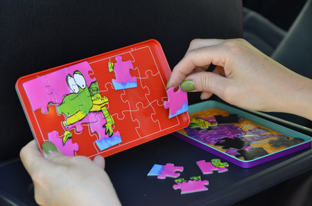 Podróżna gra magnetyczna The Purple Cow - Puzzle Farma