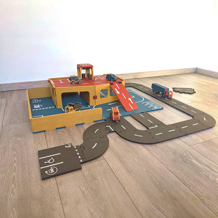 DIY Drewniany pojazd: Pop'Up Garage | Croc Toys®